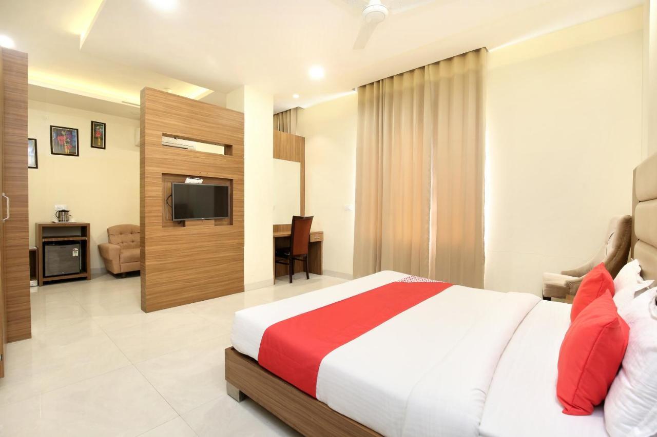 Capital O 8510 Welcome Inn Amritsar Esterno foto