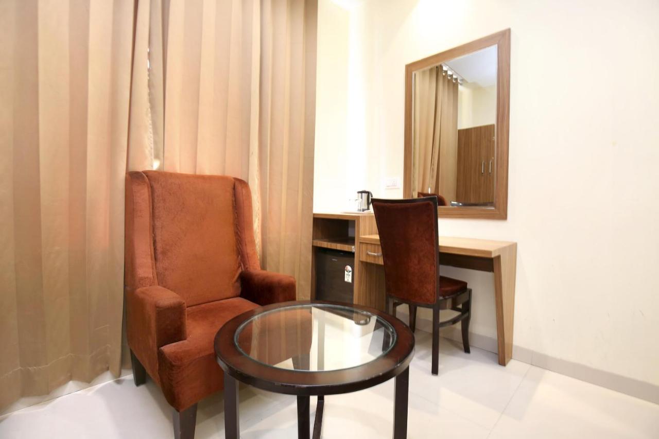 Capital O 8510 Welcome Inn Amritsar Esterno foto
