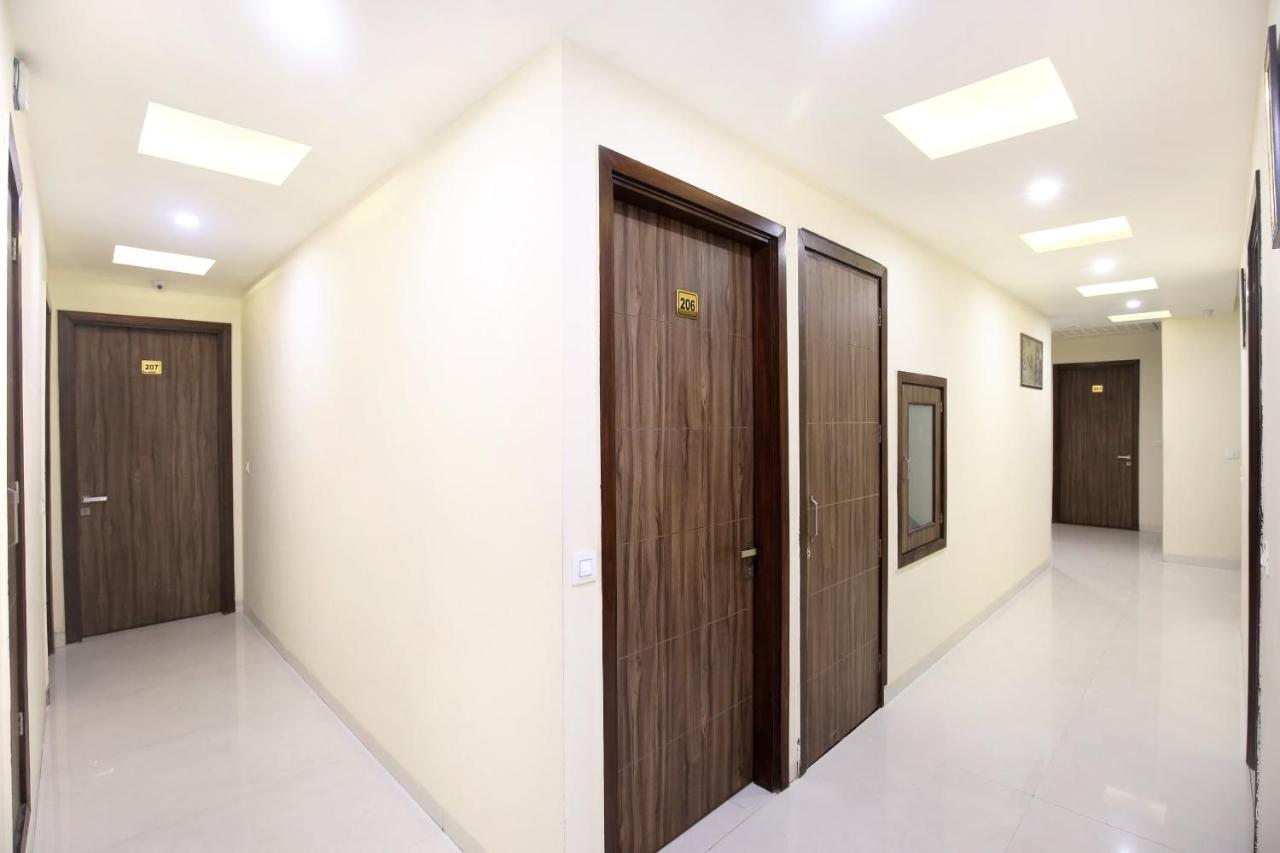 Capital O 8510 Welcome Inn Amritsar Esterno foto