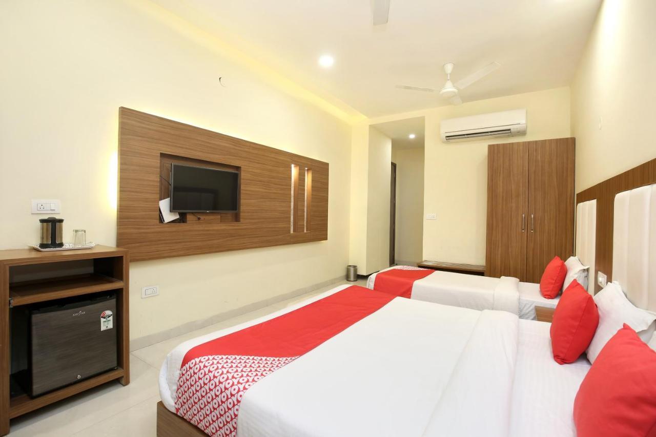Capital O 8510 Welcome Inn Amritsar Esterno foto