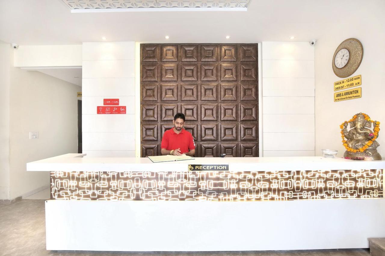 Capital O 8510 Welcome Inn Amritsar Esterno foto