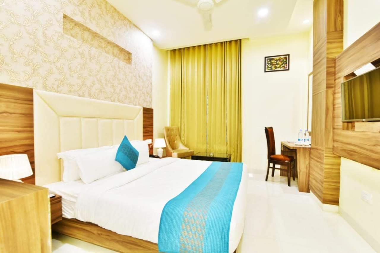 Capital O 8510 Welcome Inn Amritsar Esterno foto
