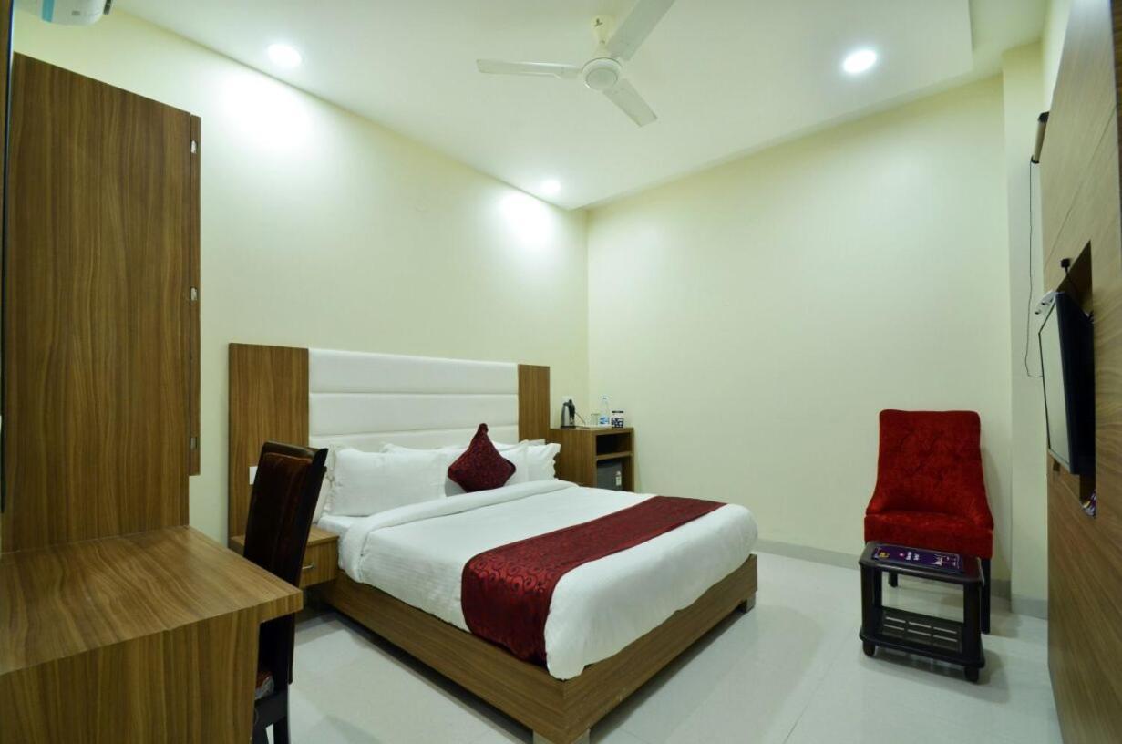 Capital O 8510 Welcome Inn Amritsar Esterno foto